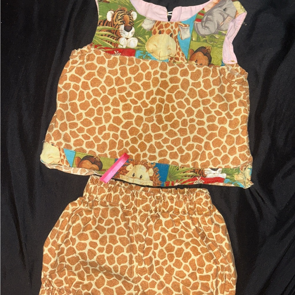 Vintage giraffe Animal Print Baby Outfit